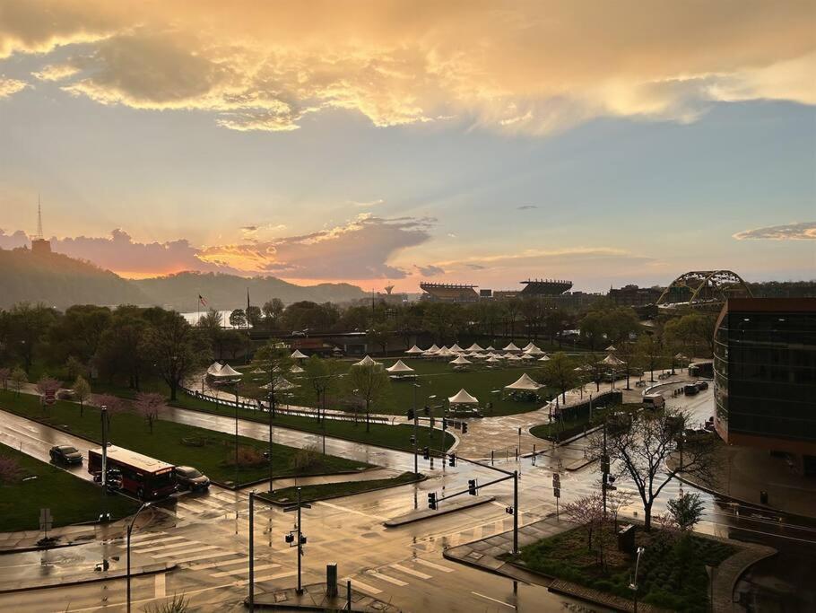 Sweeping Stadium Views Wonderfully Located 24-7 Parking Gym Lounge Pittsburgh Exterior foto